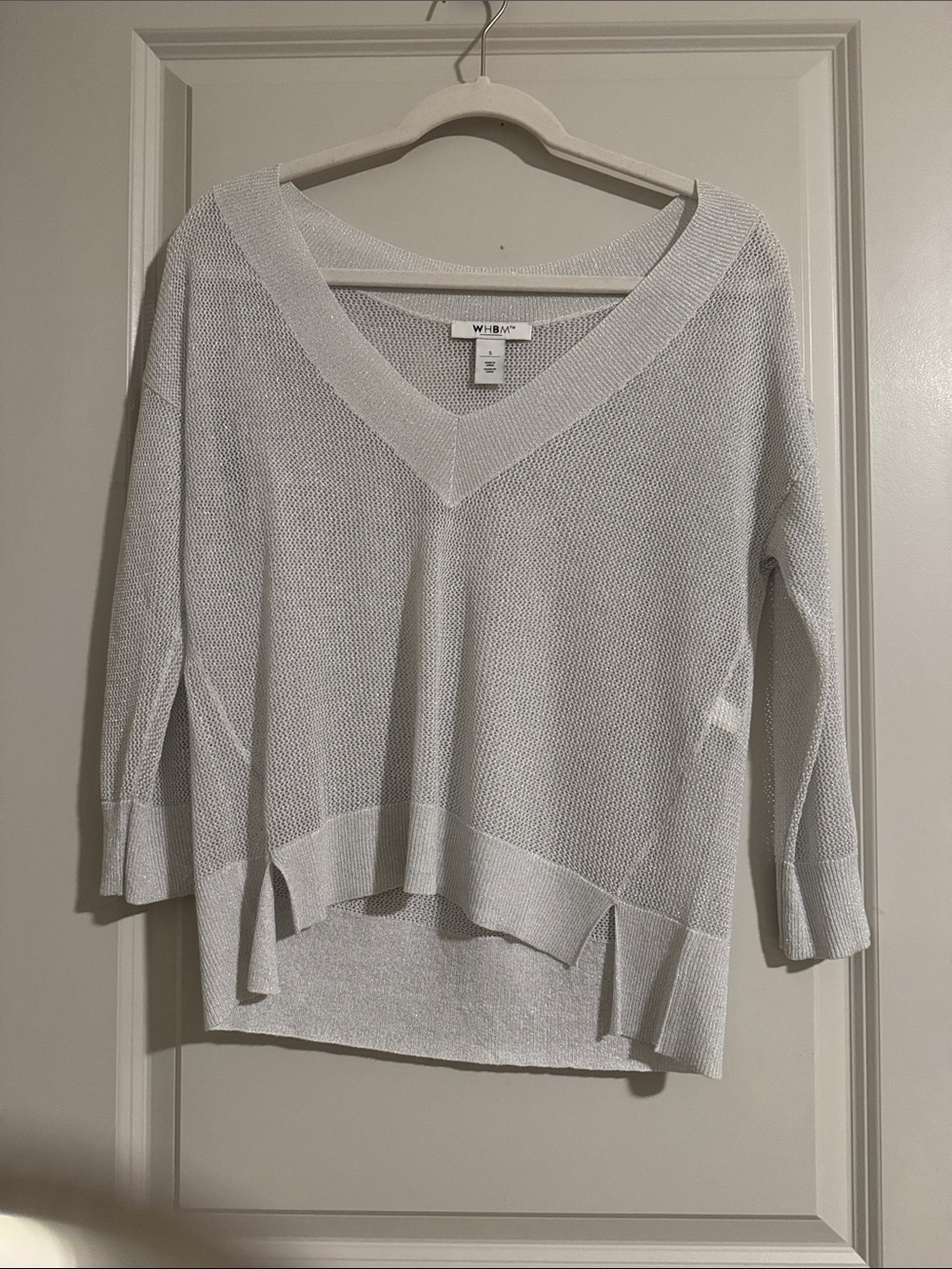 White House Black Market Light Gray V-Neck Pullover Sweater